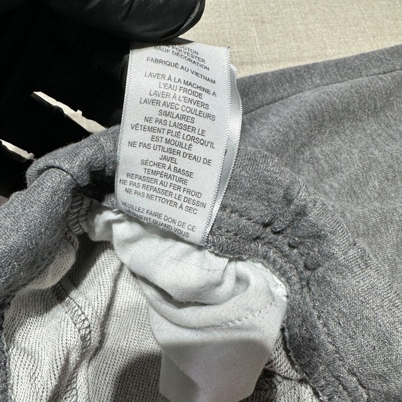 Levis Youth Gray Sweatshorts shorts - XL - Picture 5 of 9